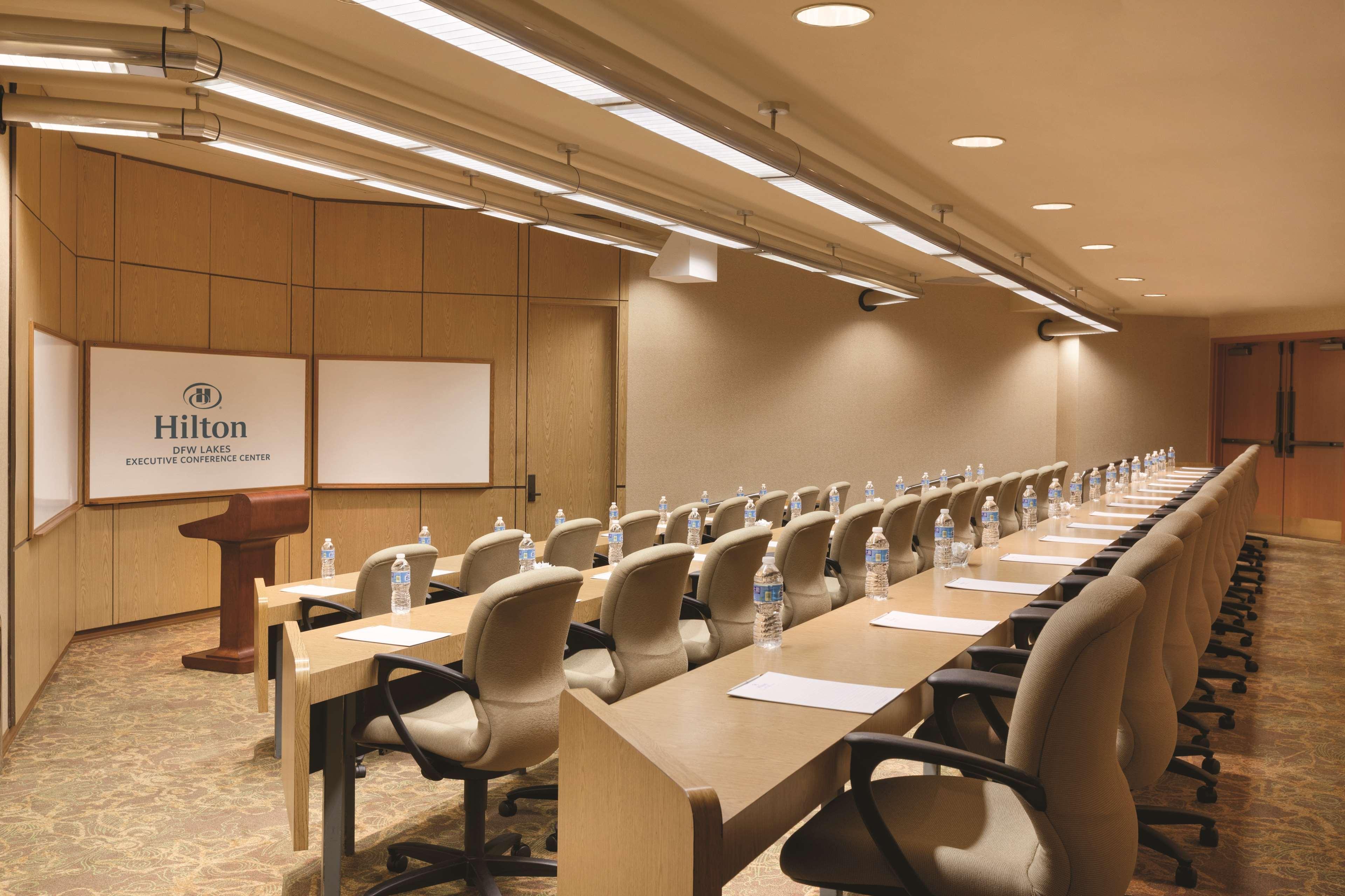 Hilton Dfw Lakes Executive Conference Center Grapevine Exterior photo