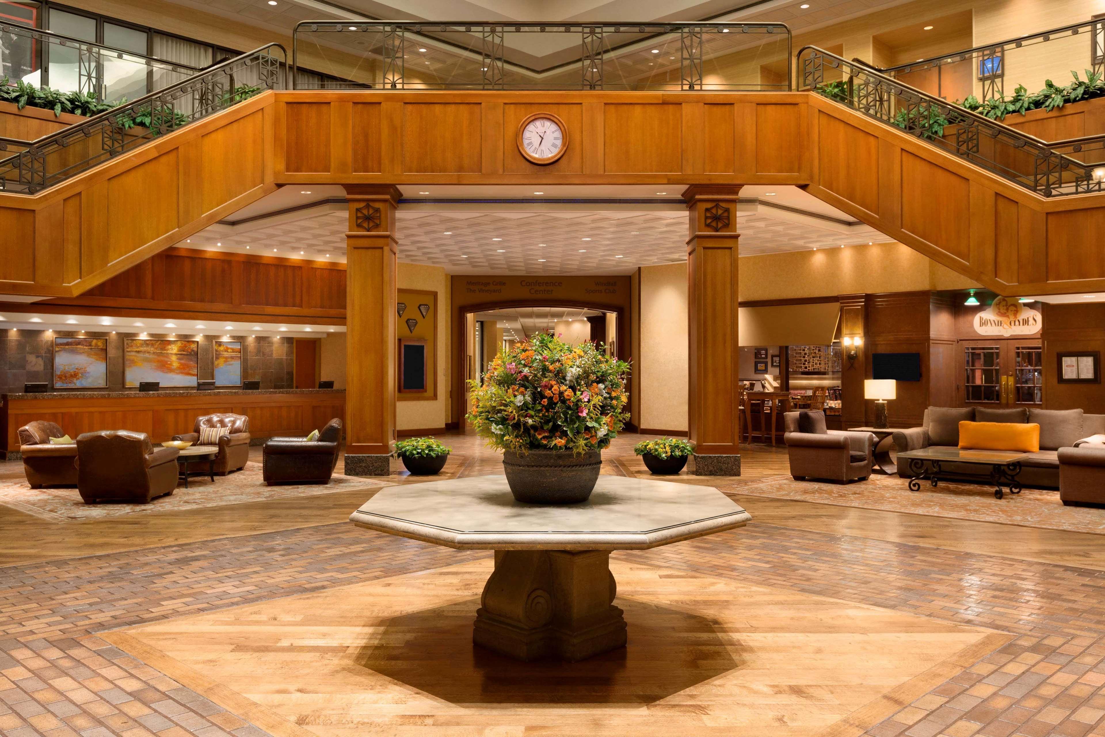 Hilton Dfw Lakes Executive Conference Center Grapevine Exterior photo