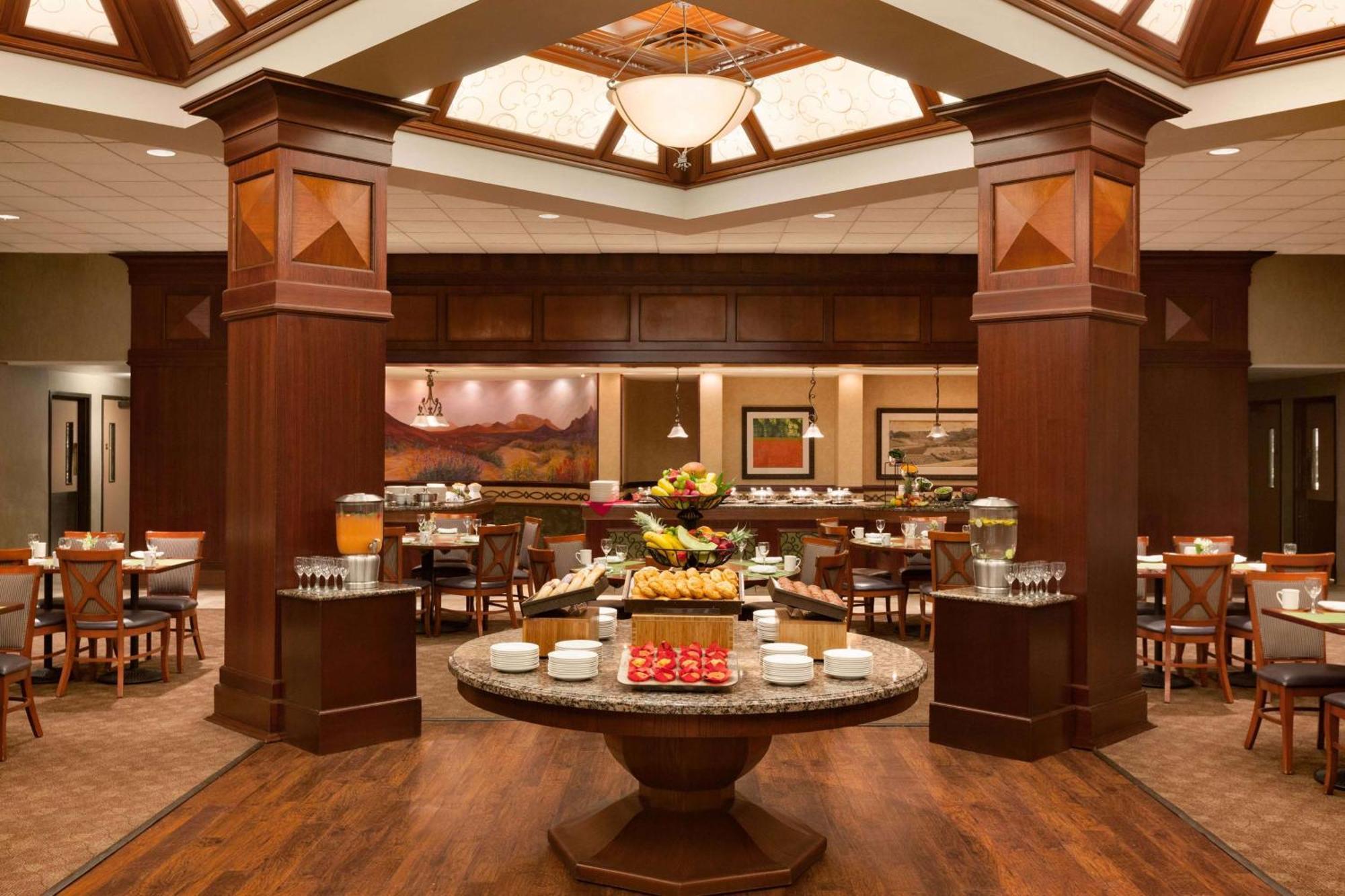 Hilton Dfw Lakes Executive Conference Center Grapevine Exterior photo