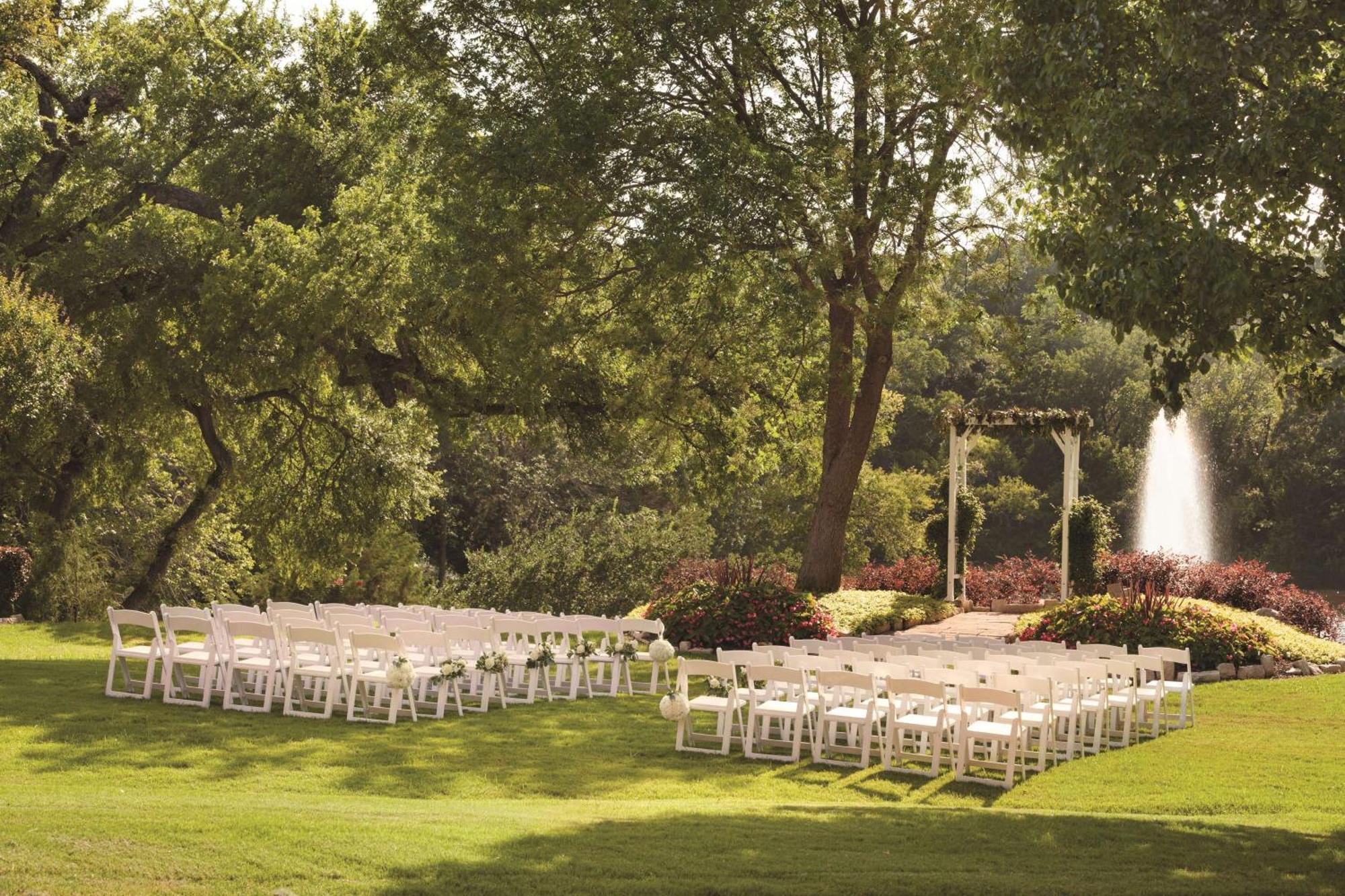 Hilton Dfw Lakes Executive Conference Center Grapevine Exterior photo